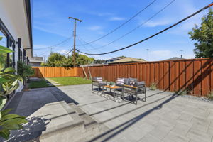 044_F8_3015 Machado Ave