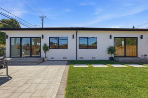046_F8_3015 Machado Ave