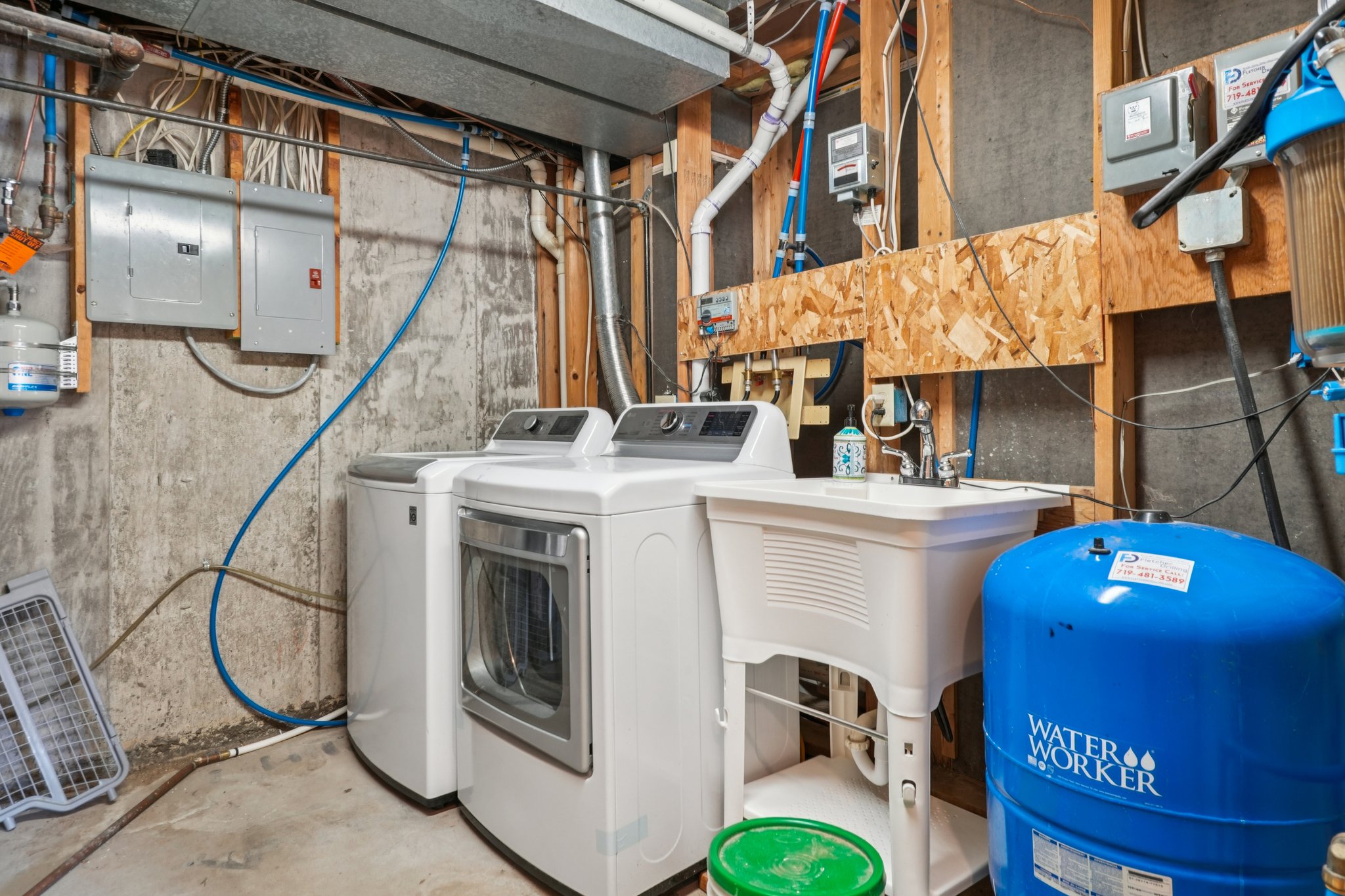 Schilling Ave-S0502-056.jpg