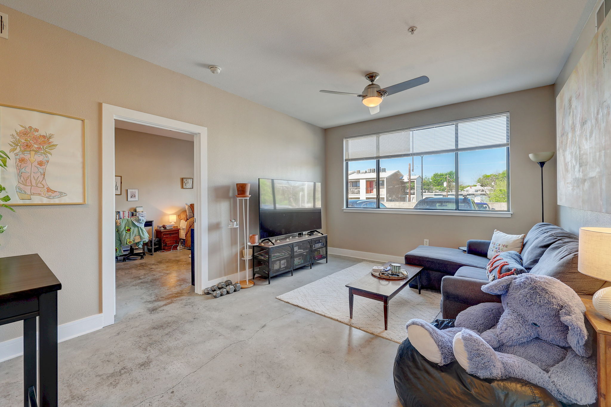 Guadalupe St 206-011