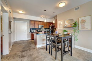 Guadalupe St 206-009