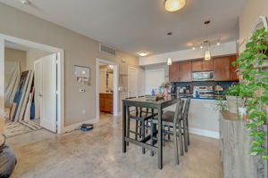 Guadalupe St 206-010