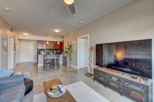 Guadalupe St 206-015