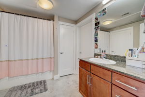 Guadalupe St 206-016