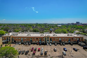Guadalupe St 206-027