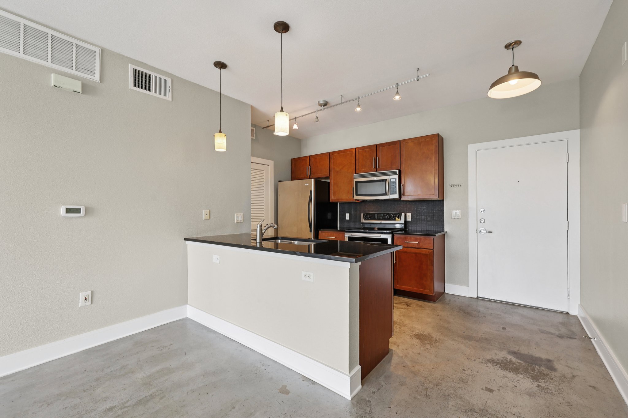 Guadalupe St #211-S0907-013.jpg