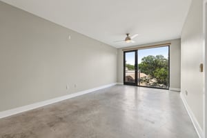 Guadalupe St #211-S0907-006.jpg