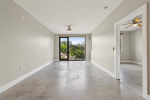 Guadalupe St #211-S0907-007.jpg