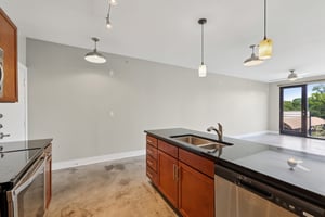 Guadalupe St #211-S0907-017.jpg