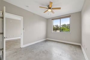 Guadalupe St #211-S0907-018.jpg