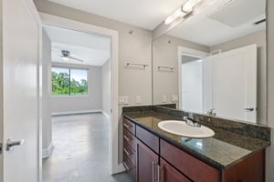 Guadalupe St #211-S0907-019.jpg