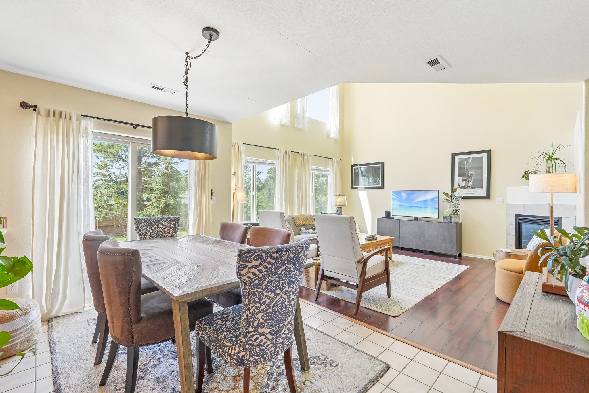 Hilltop Dr-S0206-012.jpg
