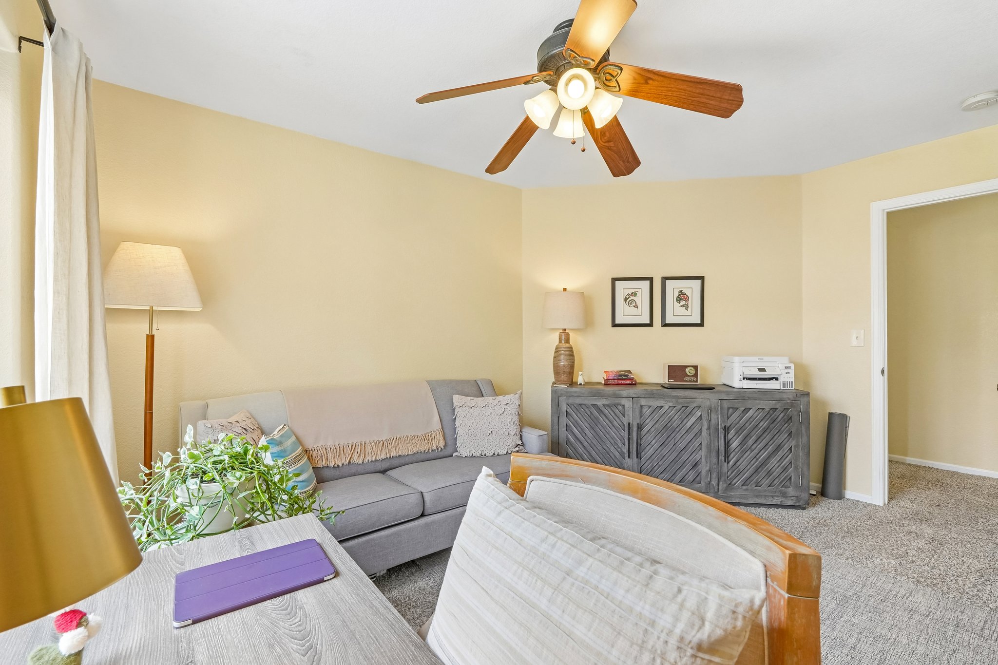 Hilltop Dr-S0206-023.jpg