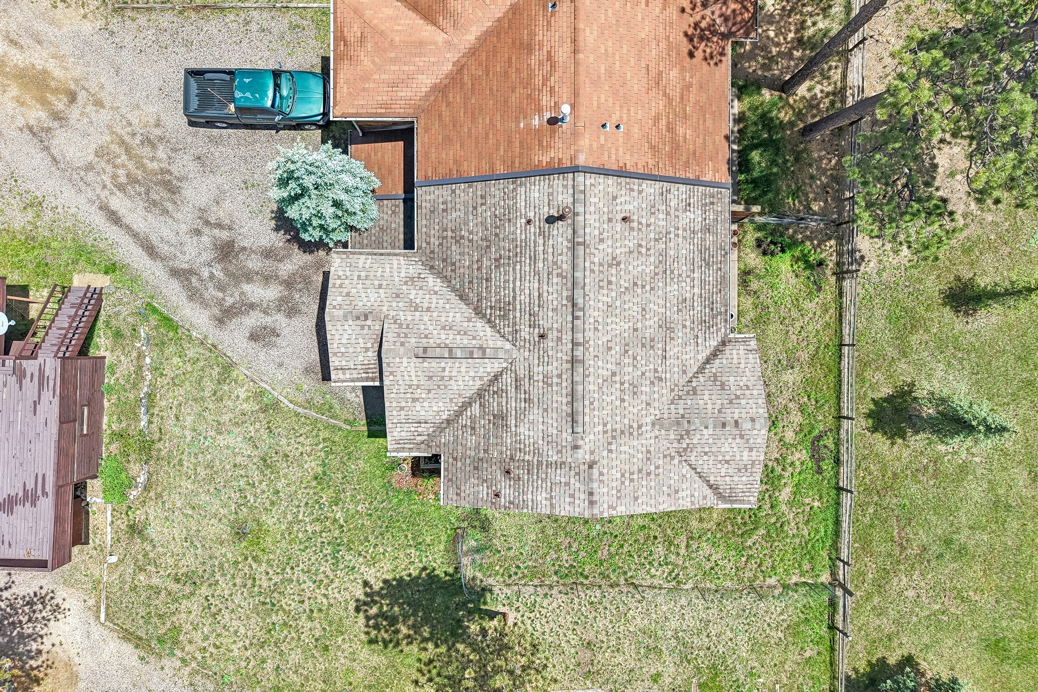 Hilltop Dr-S0206-049.jpg