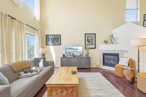 Hilltop Dr-S0206-005.jpg