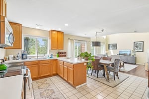 Hilltop Dr-S0206-014.jpg