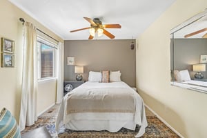 Hilltop Dr-S0206-026.jpg