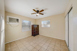49th St S 1-027