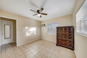 49th St S 1-028