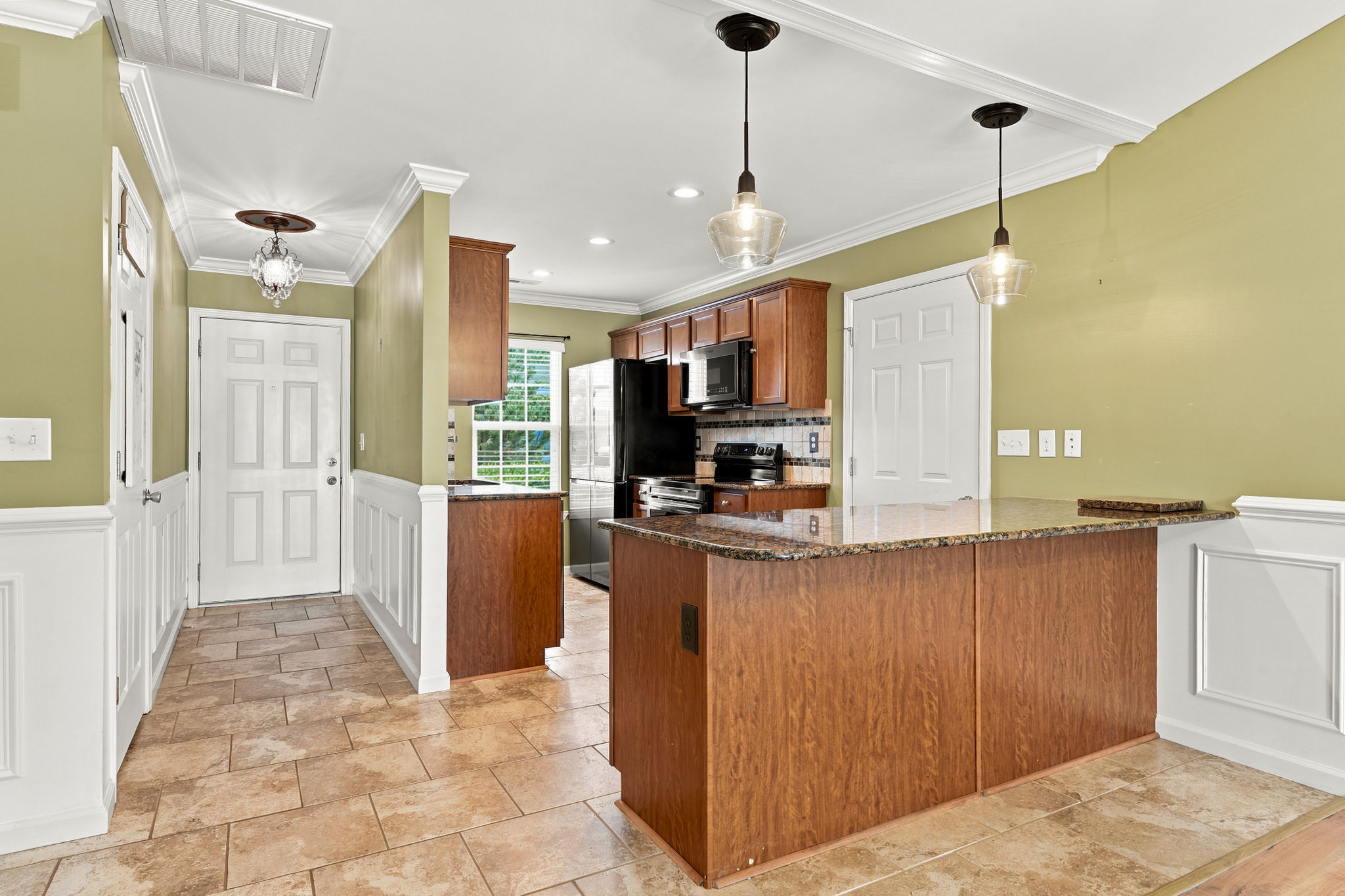 Kitchen/Breakfast Bar