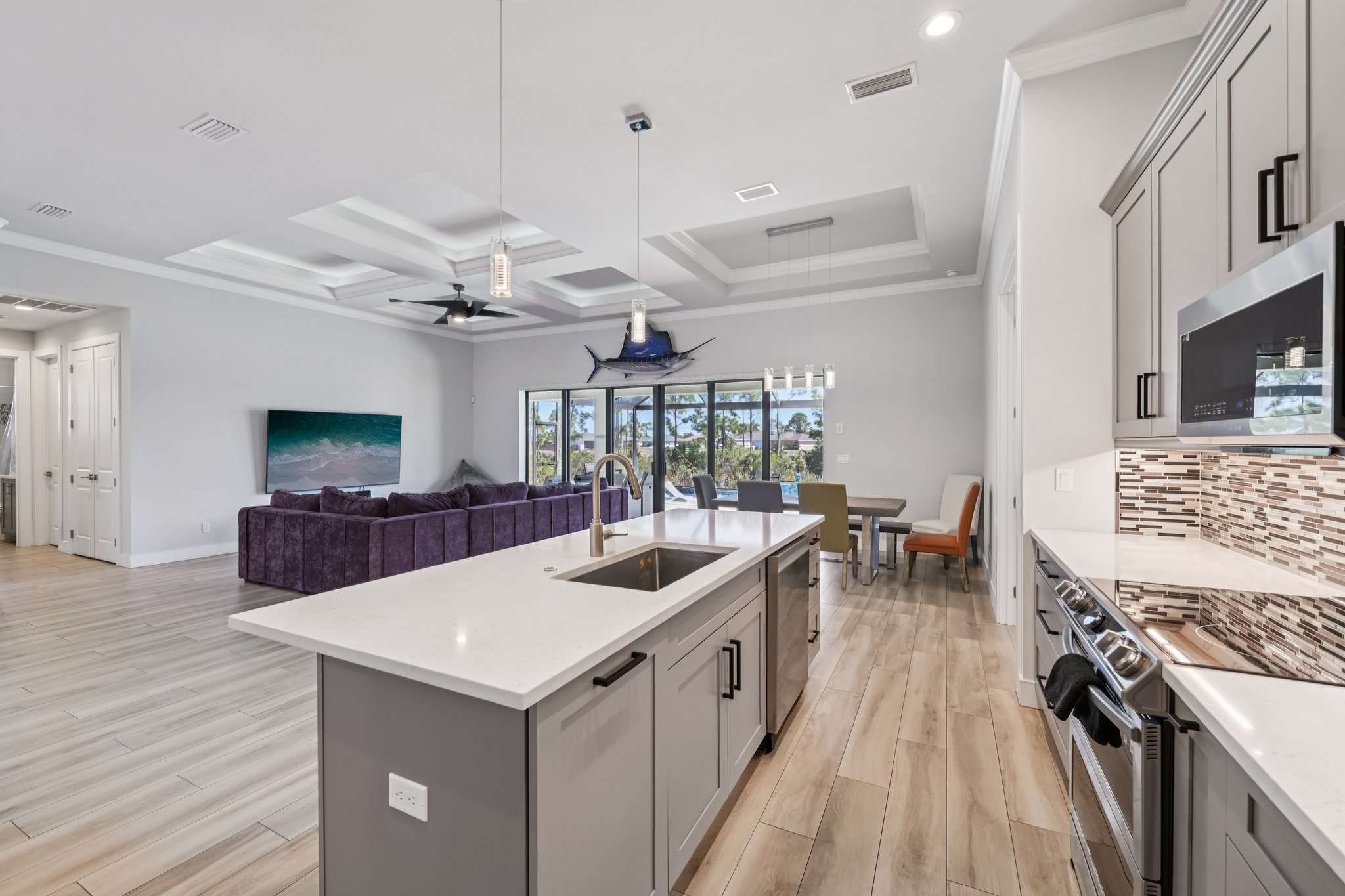 NW 18th Ave-S2702-014r.jpg