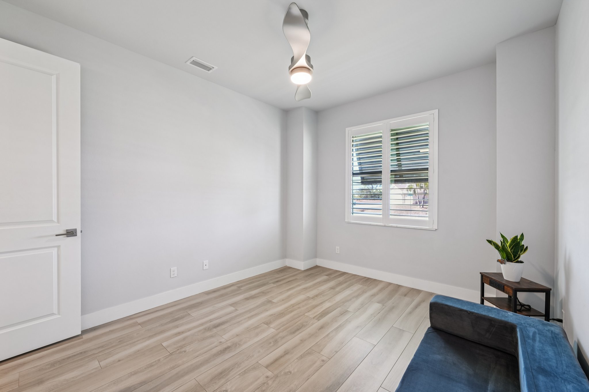 NW 18th Ave-S2702-031r.jpg