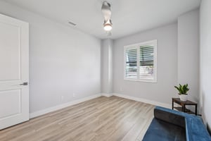 NW 18th Ave-S2702-031r.jpg