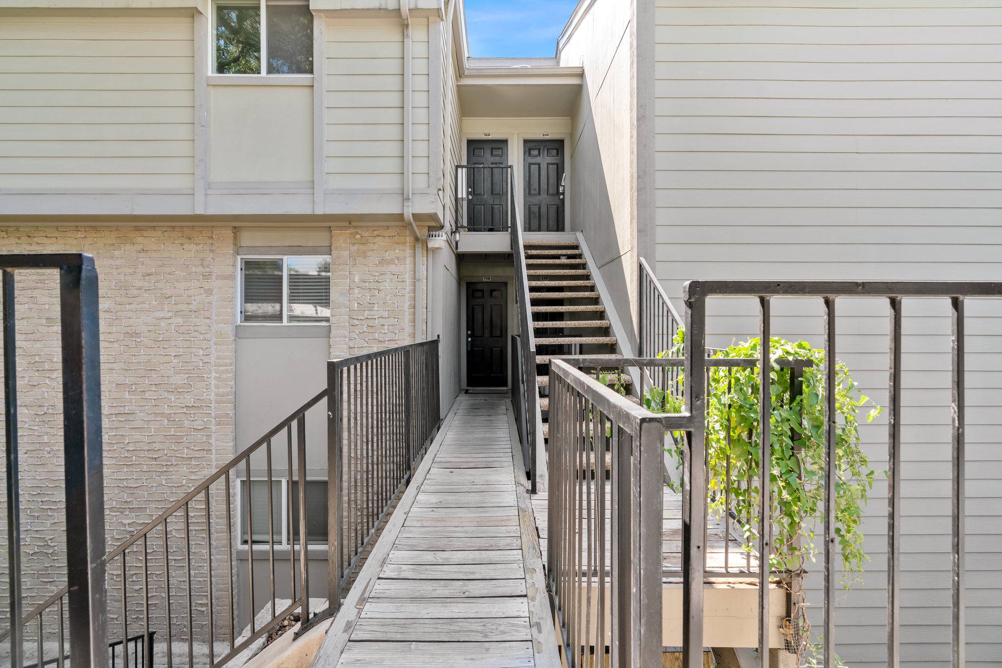 3018 S 1st St, Austin, TX 78704, USA Photo 6