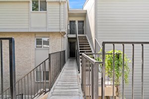 3018 S 1st St, Austin, TX 78704, USA Photo 5