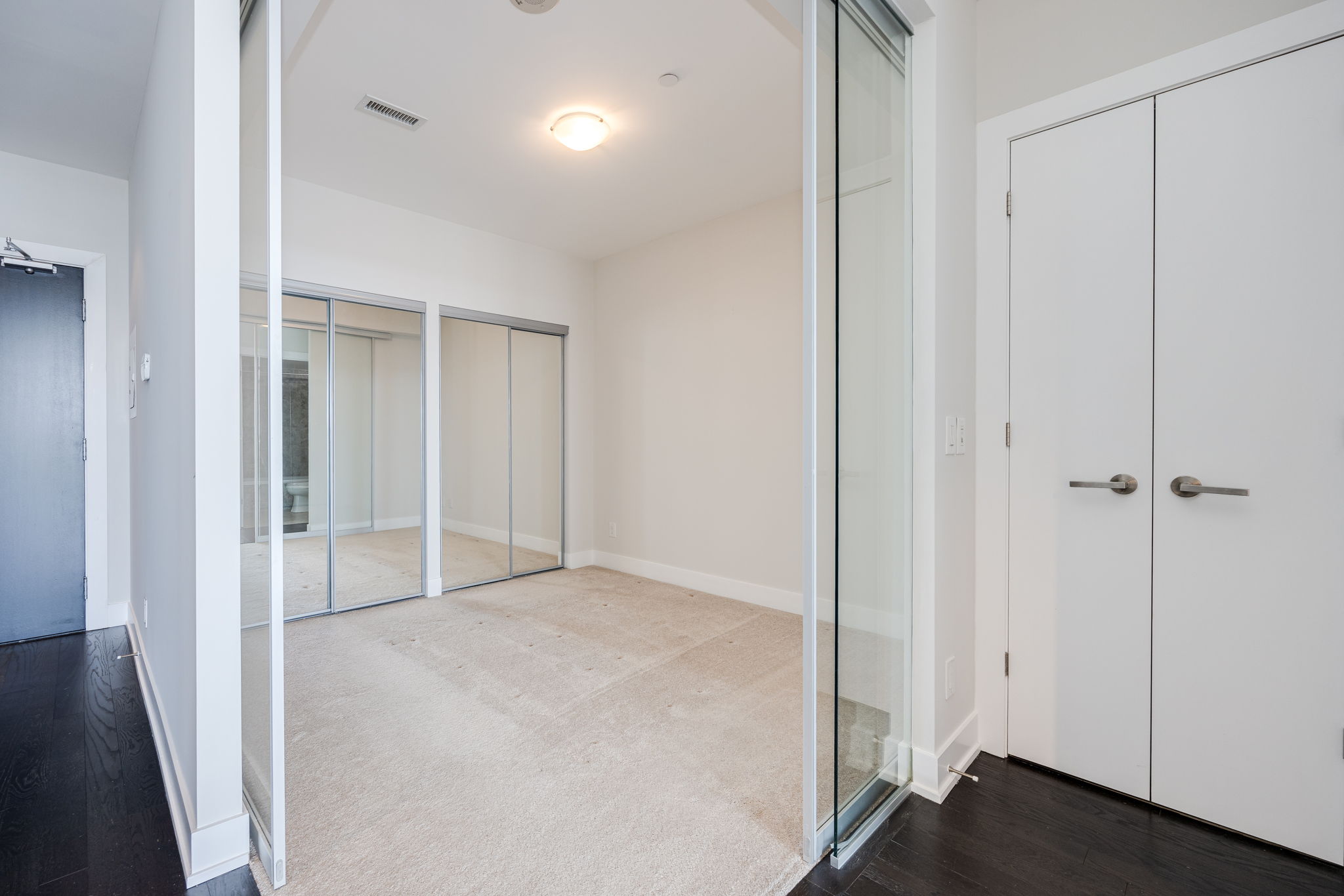 Toronto property showcase — delivered property photograph 19