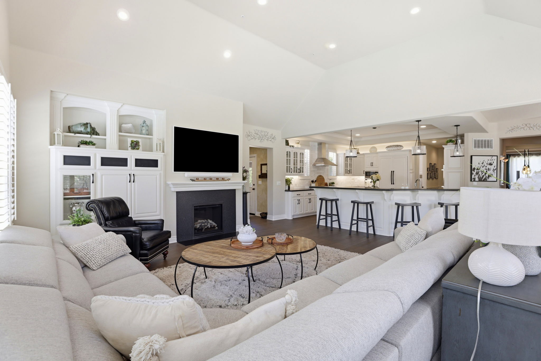013_F8_3019 E Ruby Hill Dr