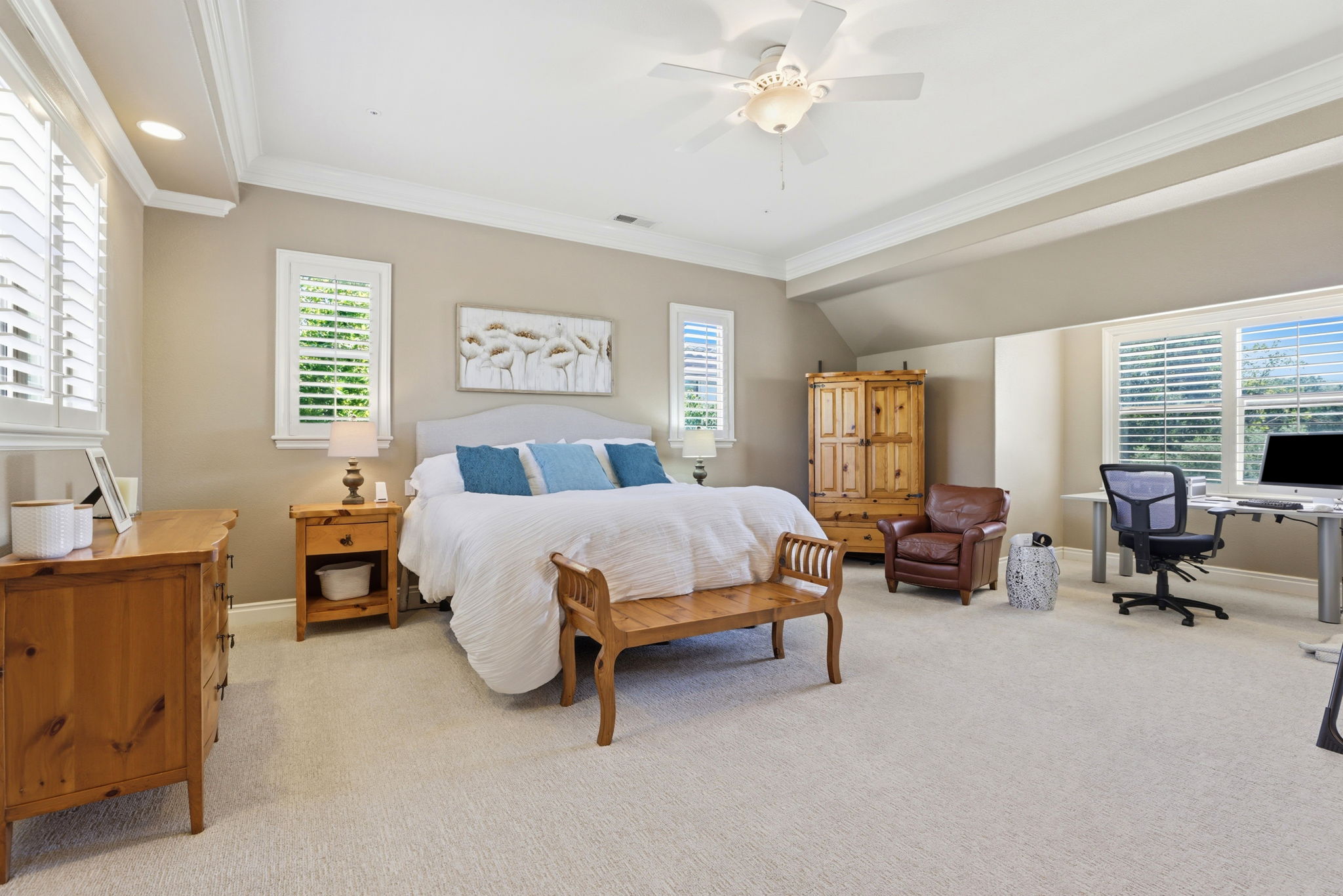 039_F8_3019 E Ruby Hill Dr