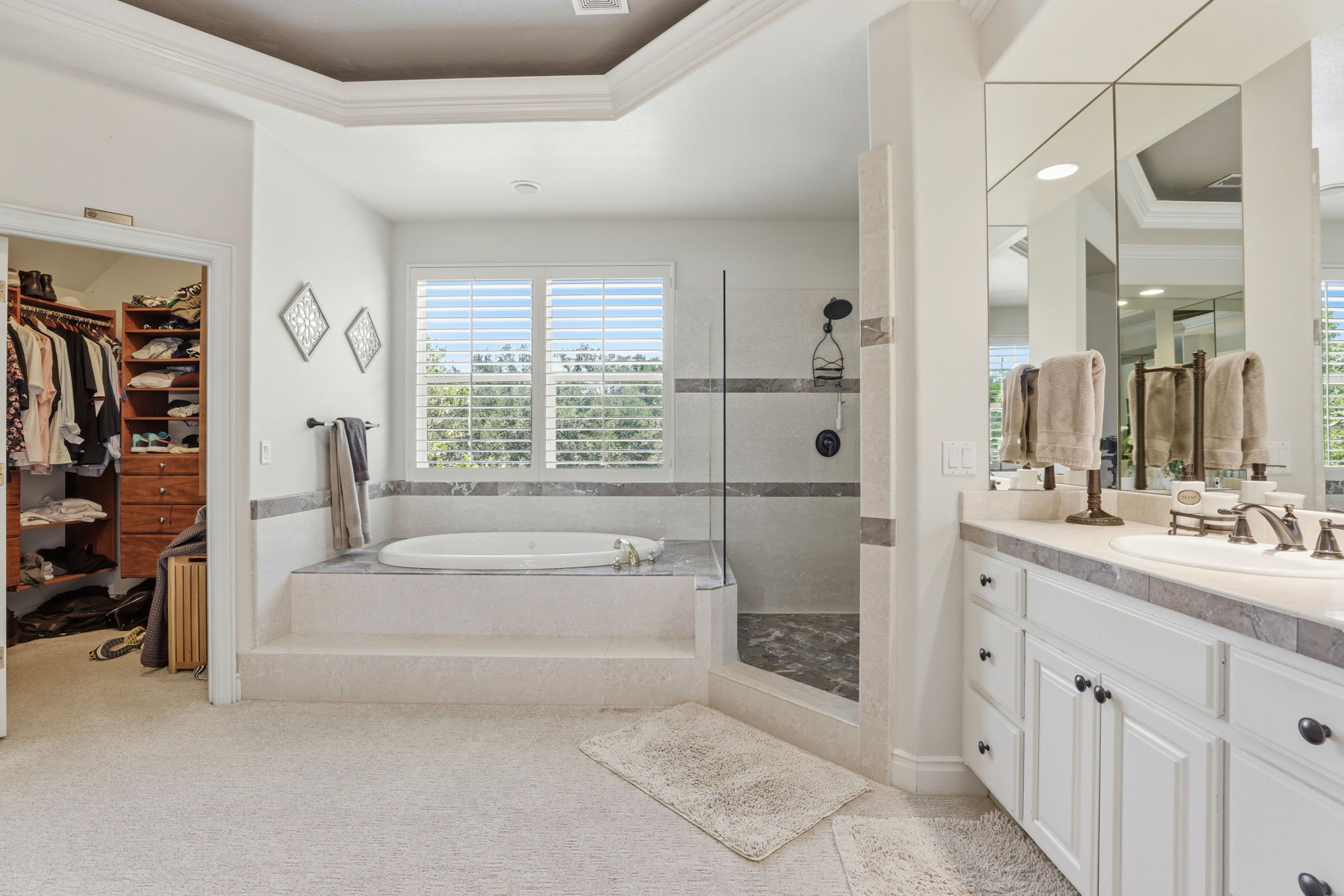 046_F8_3019 E Ruby Hill Dr