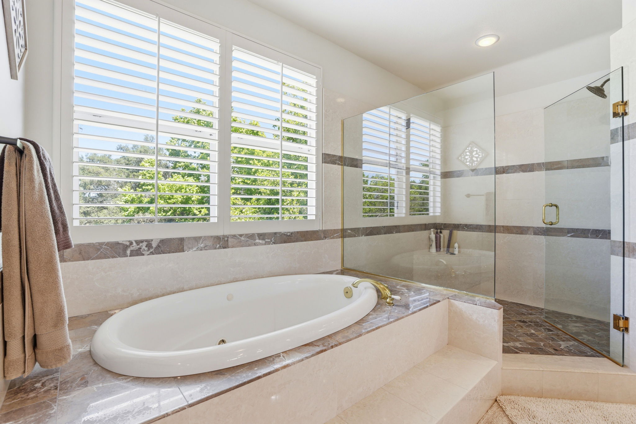 049_F8_3019 E Ruby Hill Dr