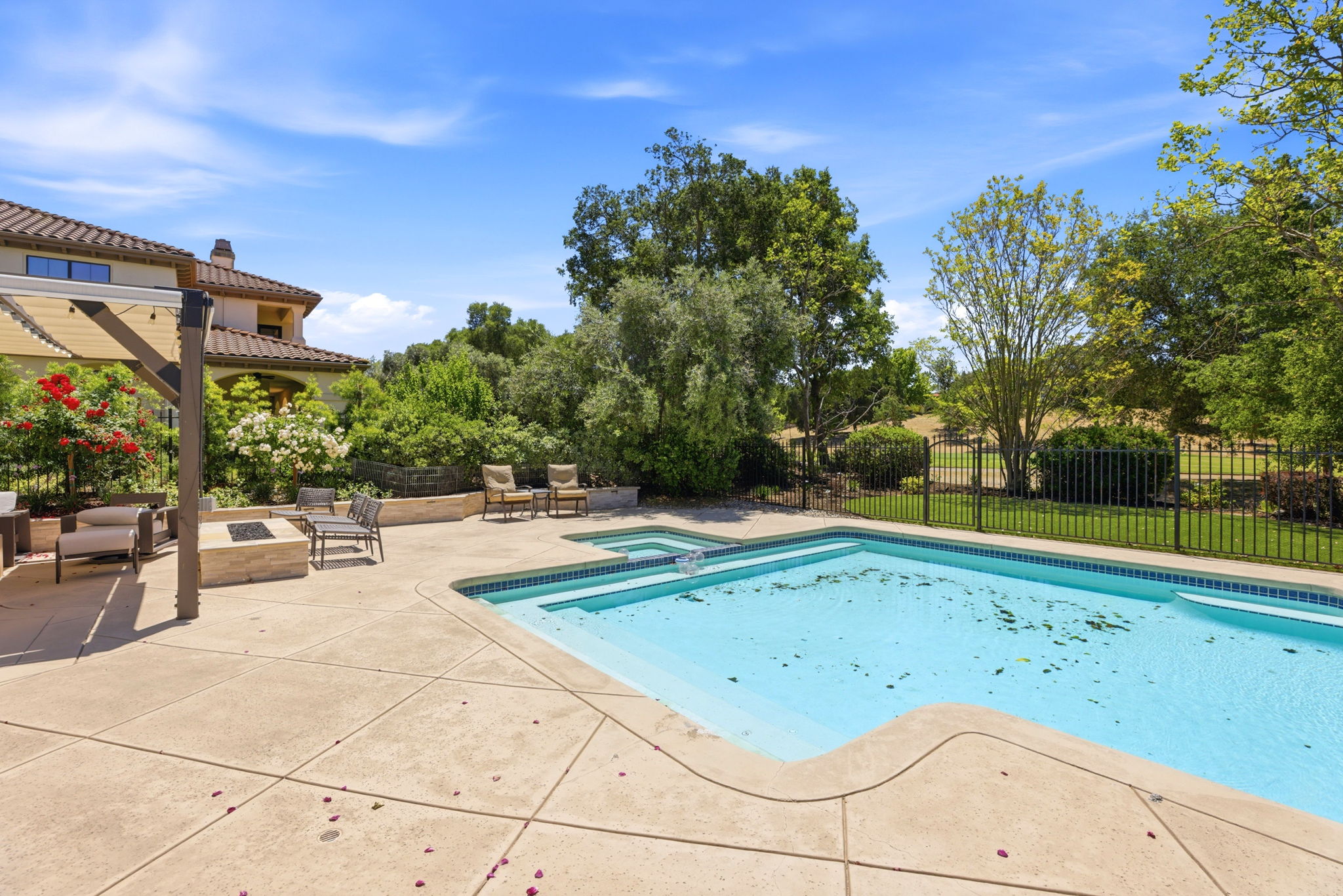 061_F8_3019 E Ruby Hill Dr