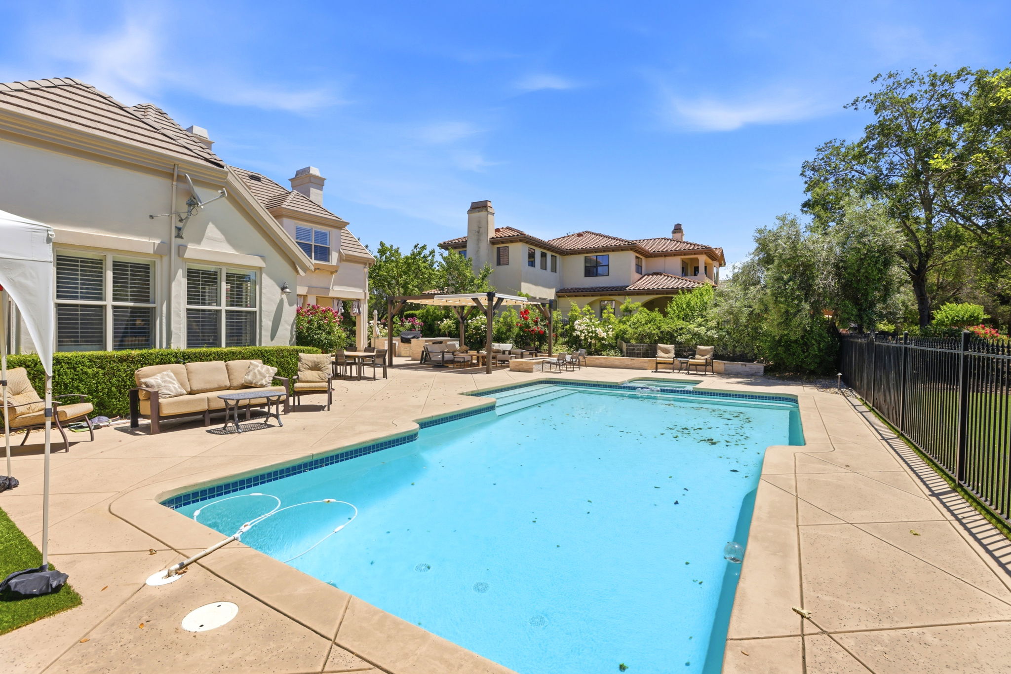 062_F8_3019 E Ruby Hill Dr