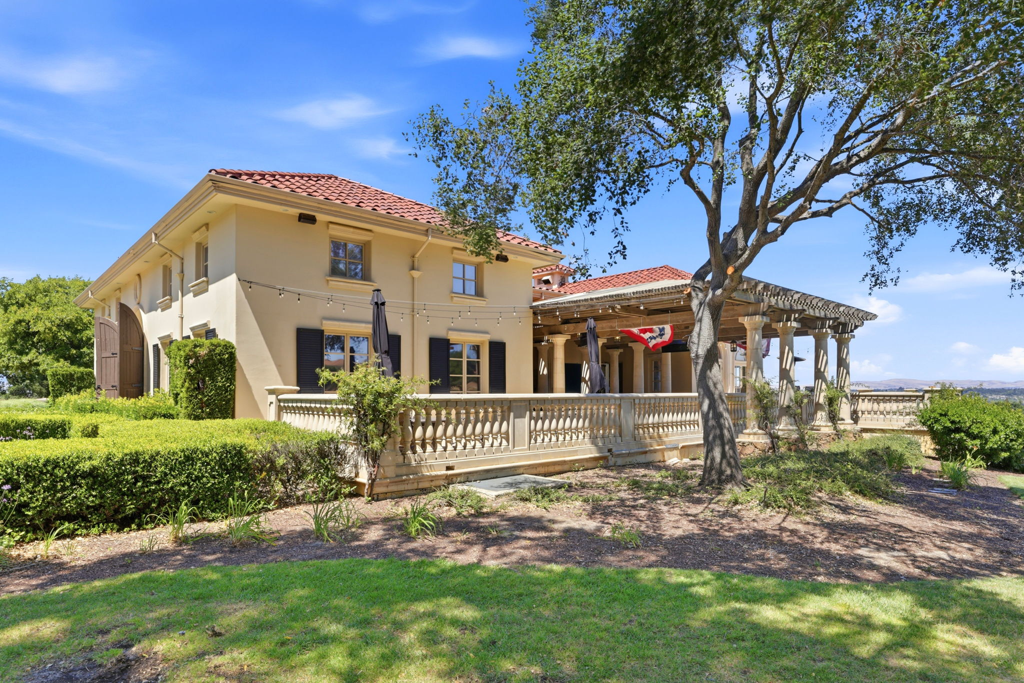 076_F8_3019 E Ruby Hill Dr