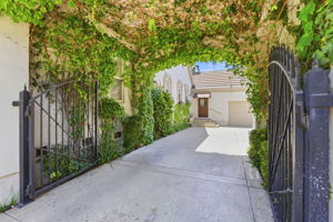 007_F8_3019 E Ruby Hill Dr