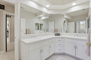 050_F8_3019 E Ruby Hill Dr