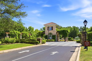 079_F8_3019 E Ruby Hill Dr