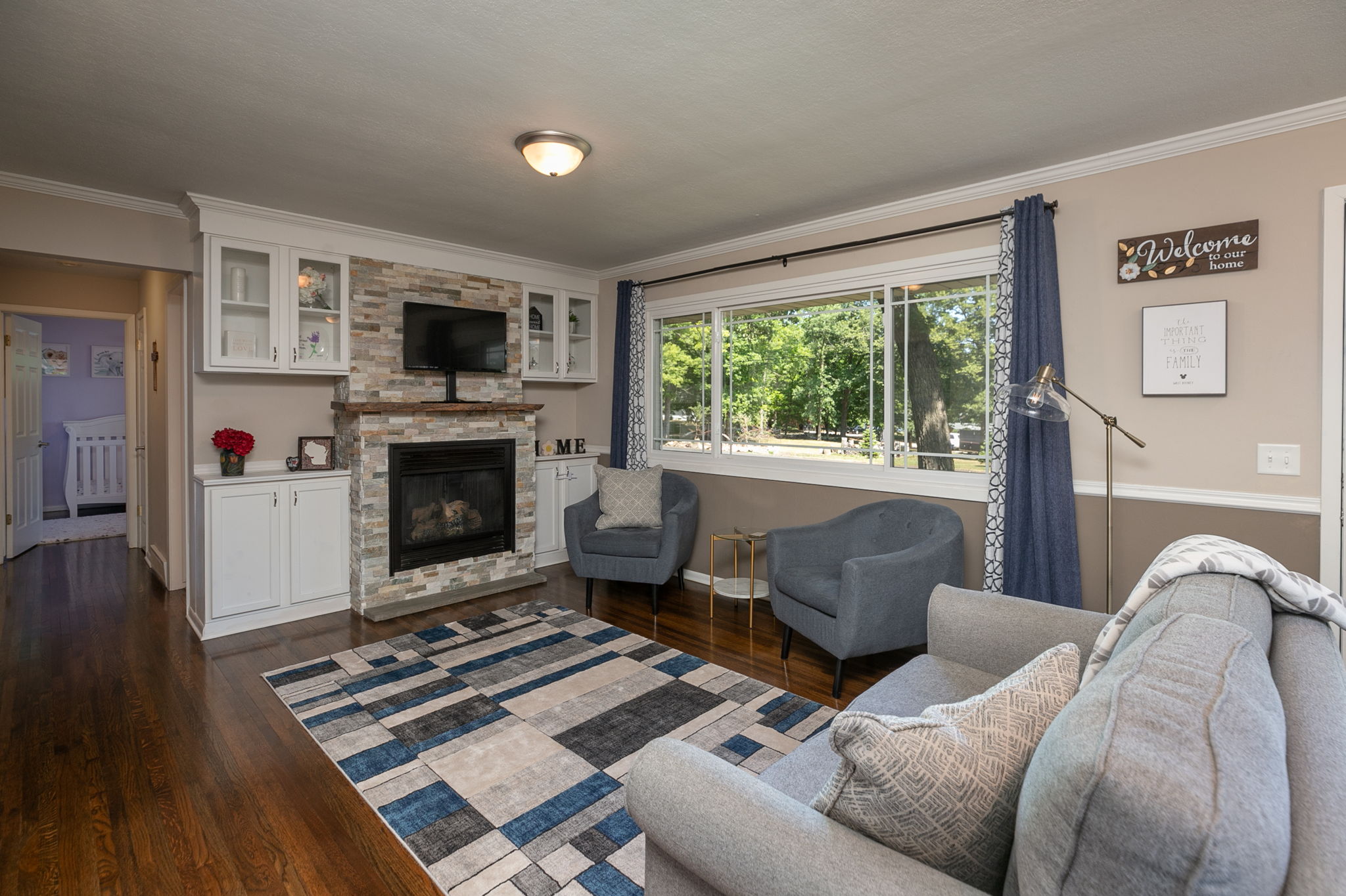 04-Living Room