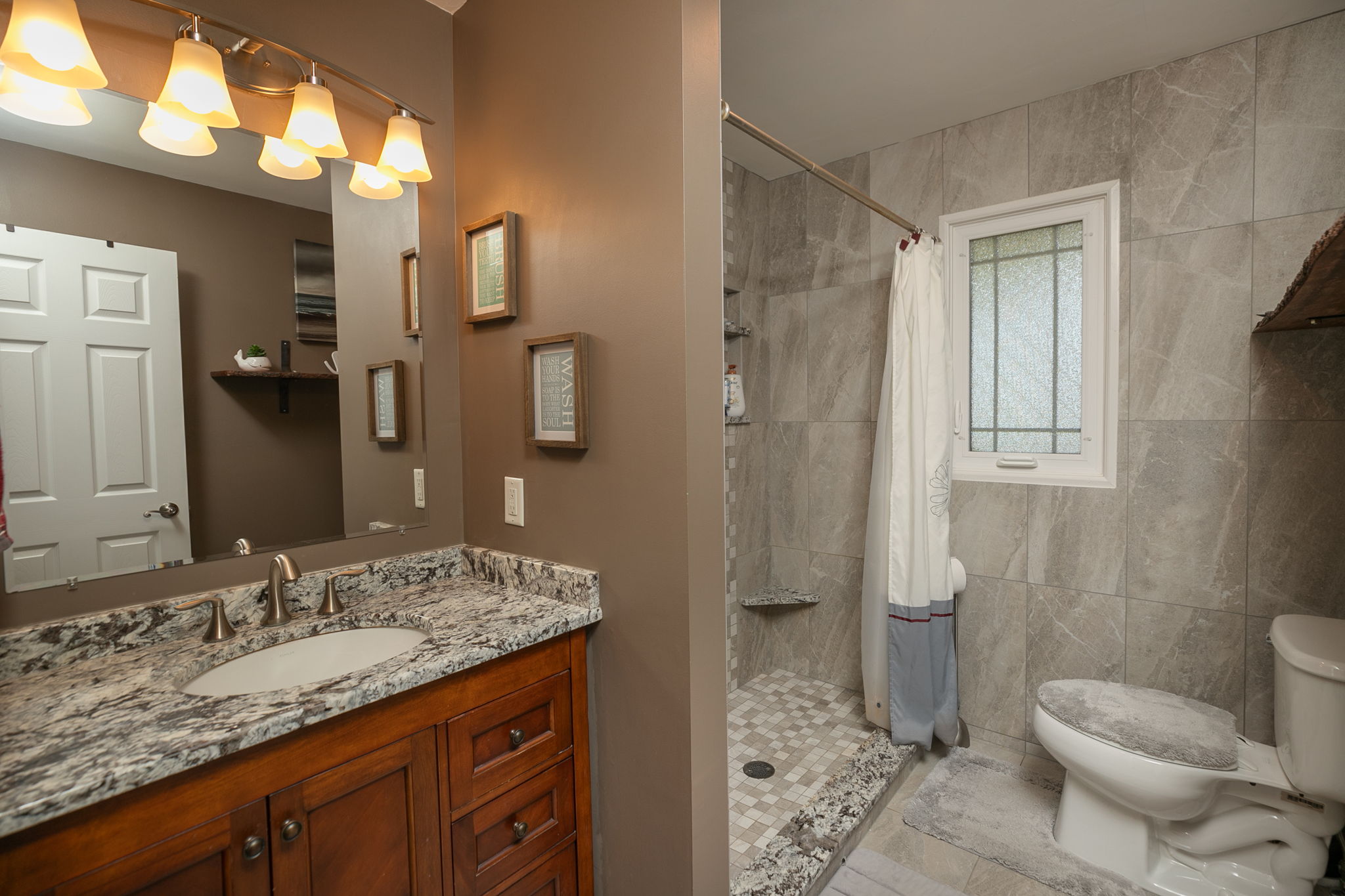 19-Bathroom