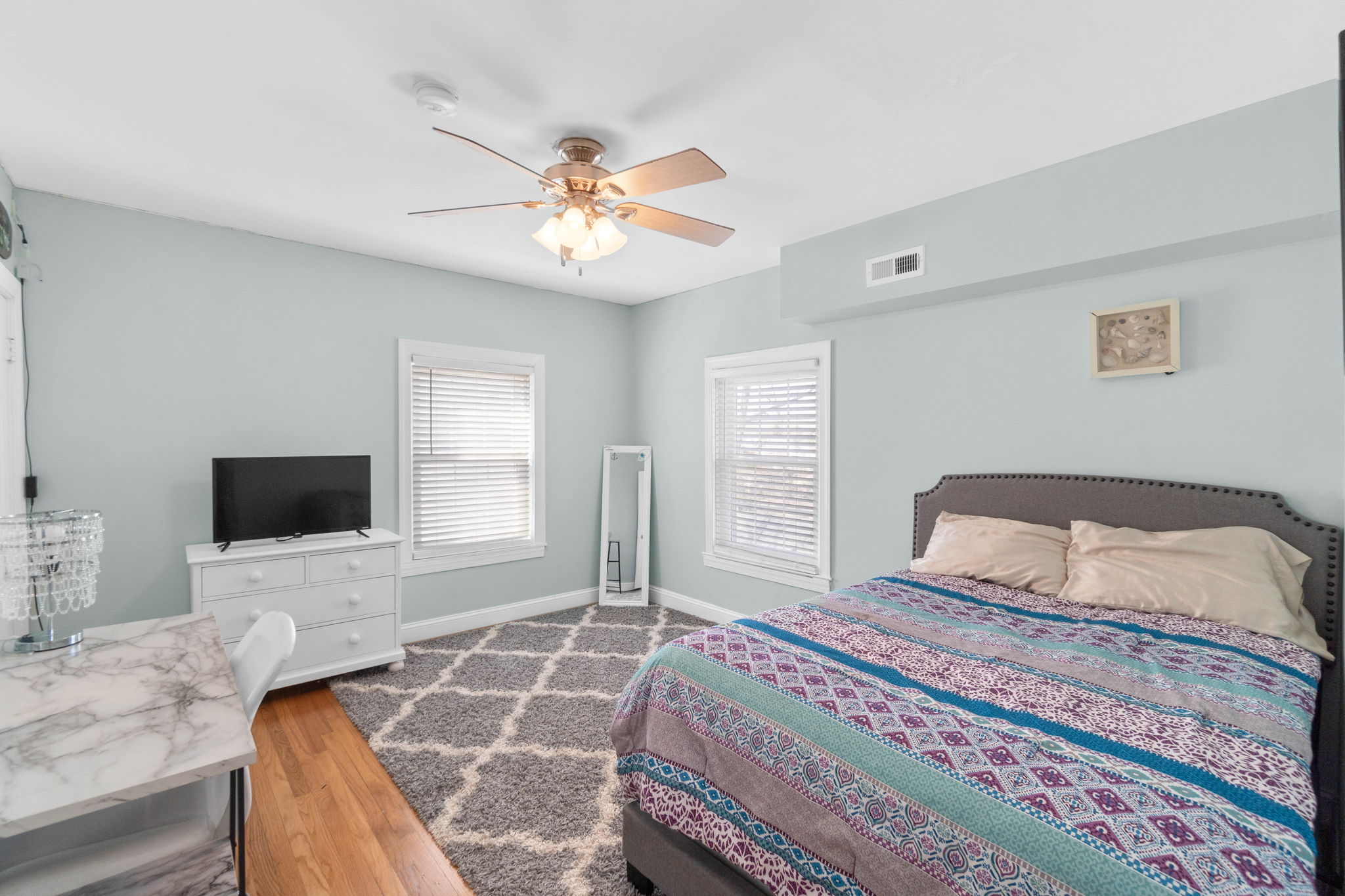 bedroom upper-7