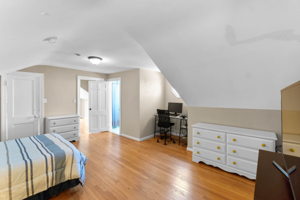 bedroom upper-5