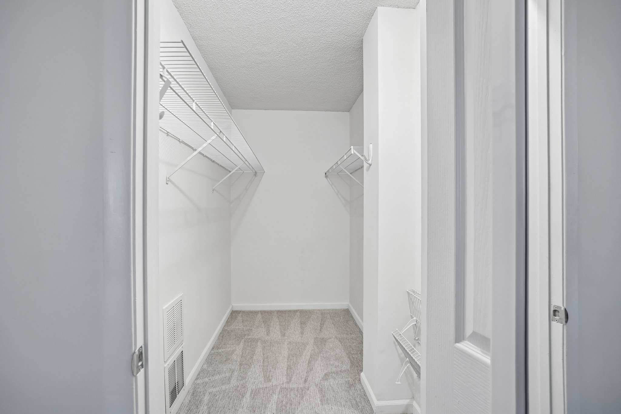 Walk in closet