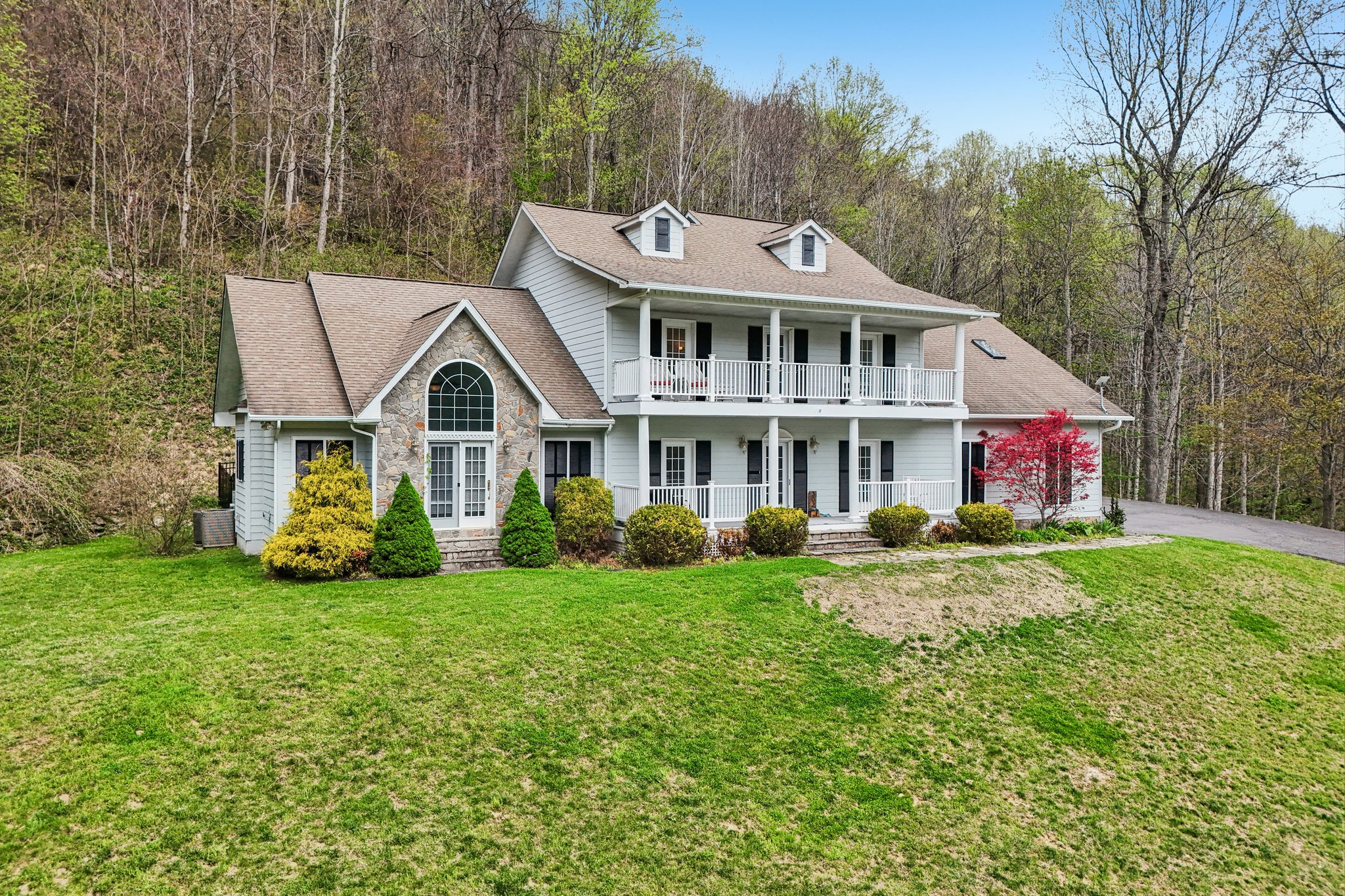 Davy Crockett Dr-S1404-002.jpg