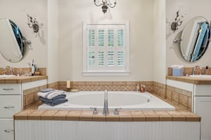 Davy Crockett Dr-S1404-031.jpg