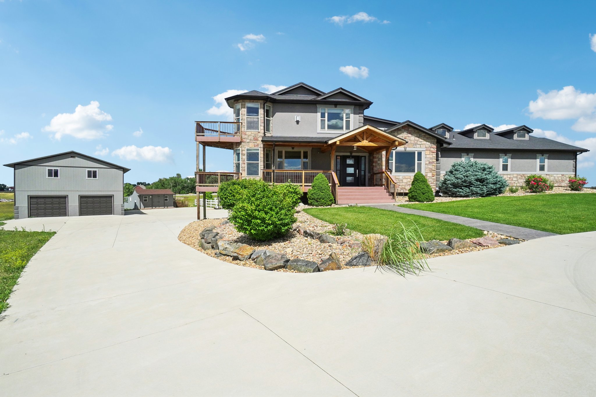 Dove Ln-002.jpg