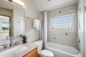 Dove Ln-053.jpg