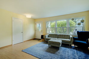 3 Living Room_
